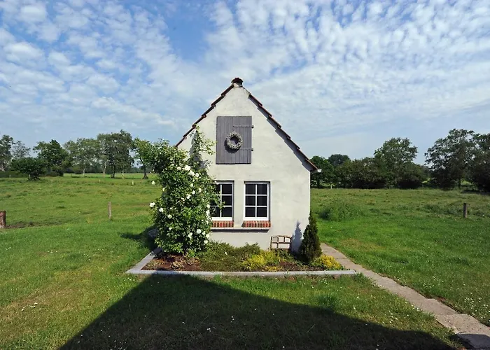 Adamla, 65319 * Moormerland