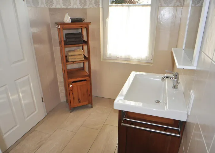 Adamla, 65319 * Moormerland